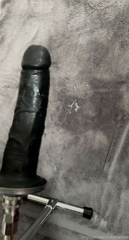 This huge dildo made my tiny girlcock leak cummies💦✨