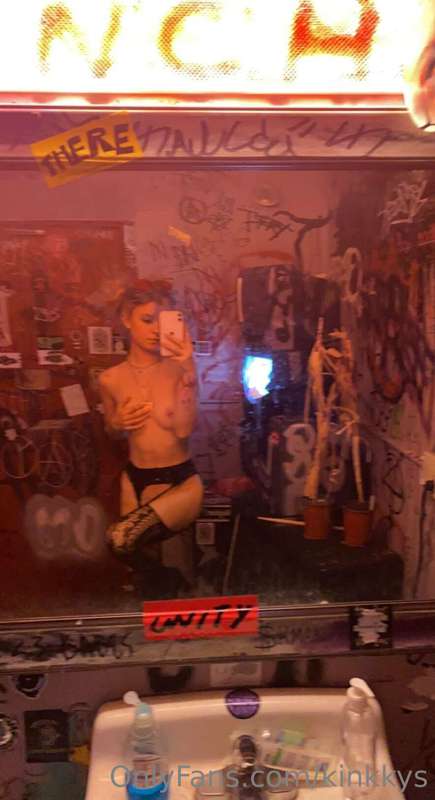 crunch bathroom