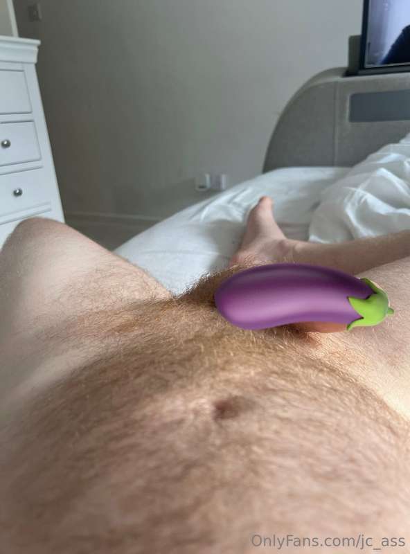 Who wants to see my thick cock? Tip on this post and I will ..