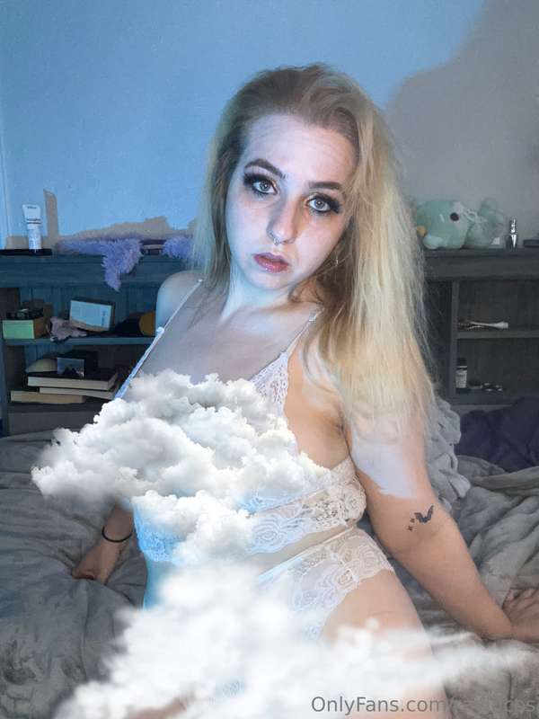 Pretty in all white 🥰 and it’s way too hot to wear anything ..