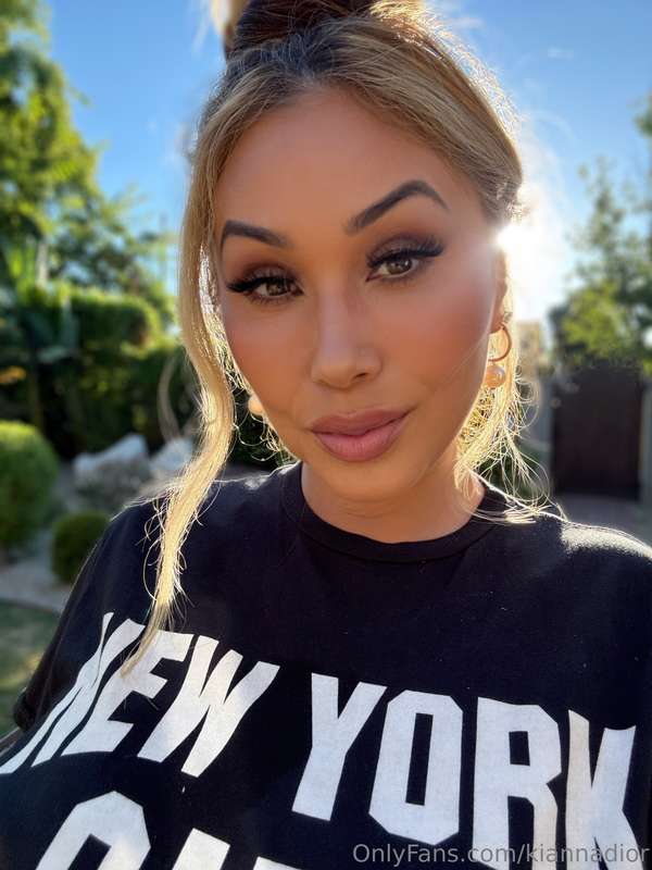 Golden hour looks good on me… don’t you think?✨