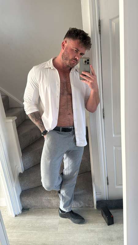 Wanna undress me?😈