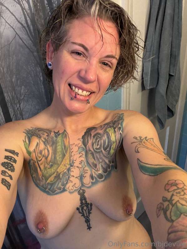 Cum play with me in the shower? 😋