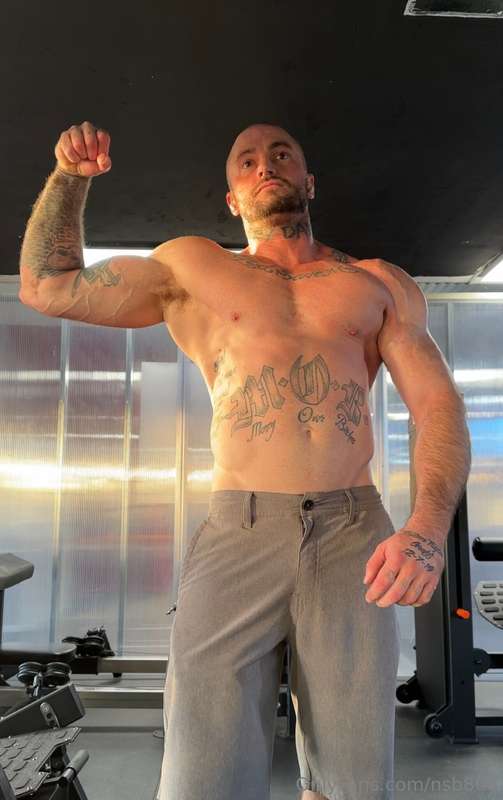 Back and bi today #gym #bodybuilding