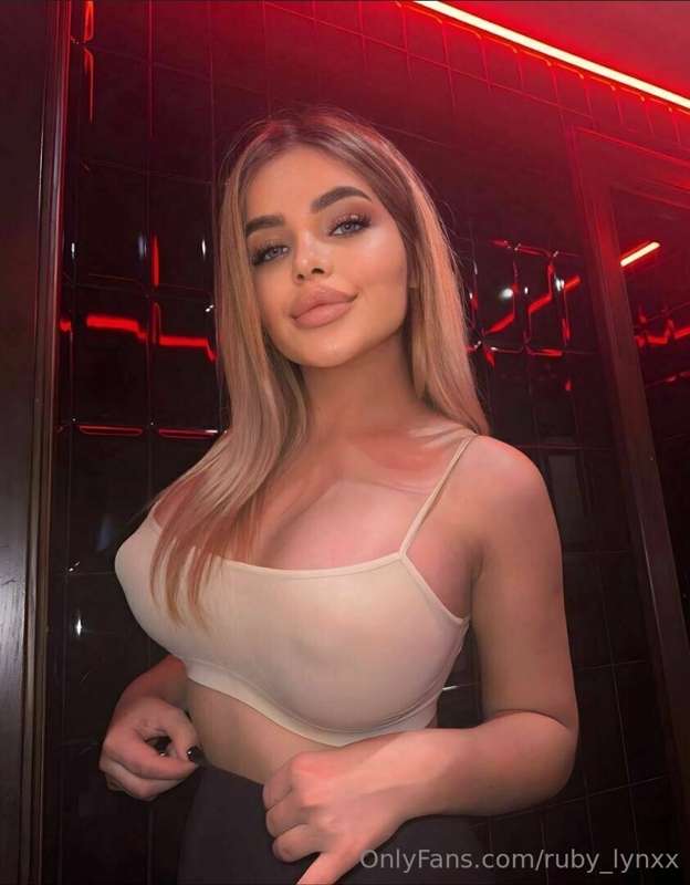 *LIVE SEXTING*
Cutie 😇@perssian_baby🟢ONLINE NOW🟢
You won't r..