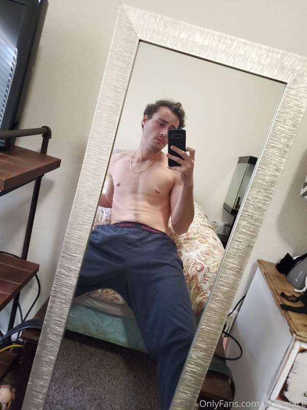 Sleeping Giant 😴  🍆