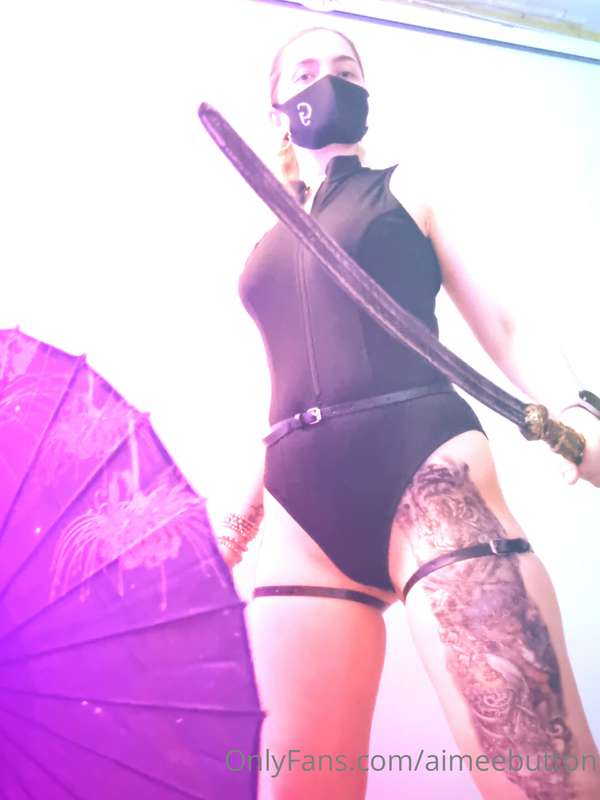 aimeebutton image #0