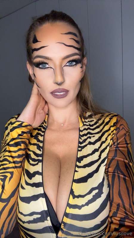 Tvoje soukromá šelma, co umí pořádně vytáhnout drápky!🥵 Poto..