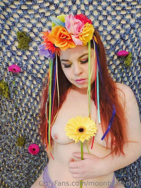 Summertime goddess 🌼