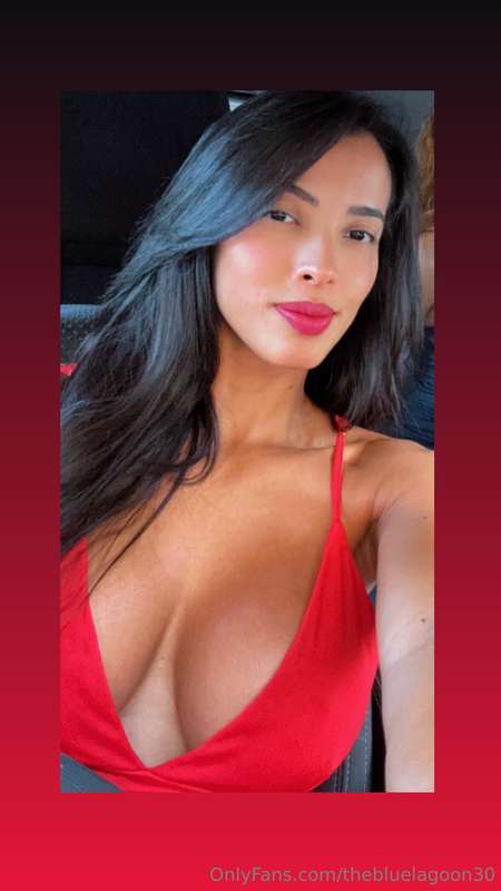 THEBLUELAGOON MFC.... SEND DM FOR CUSTOM VIDS, PICS ETC!