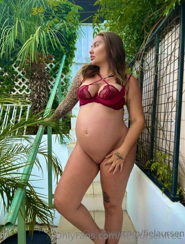 when i was 9 months pregnant and horny