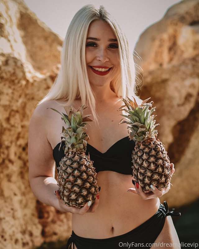 Hey baby 🥰
My name is 𝐀𝐥𝐢𝐜𝐞, dirty petite girl 𝐖𝐇𝐎 𝐋𝐎𝐕𝐄𝐒 𝐓𝐎 ..