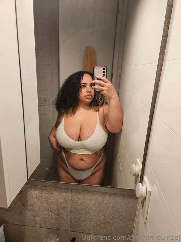 Pink Heart Selfie Set 💗Hey guys 👋 As I come down from my Ble..