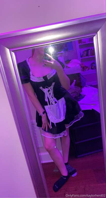 bonjour! 

i have 3 more from this set, $15 and they’re your..