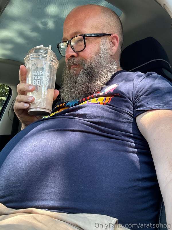 Just a quick snack to satisfy my cock ….