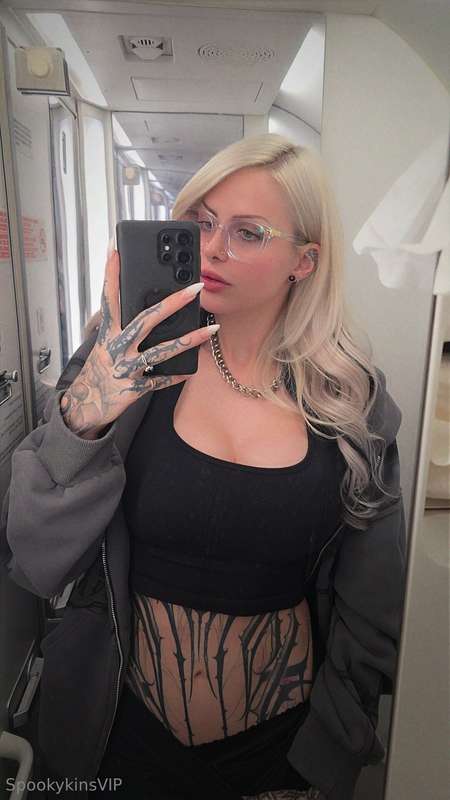 Wanna join the mile high club with me? ✈️💦