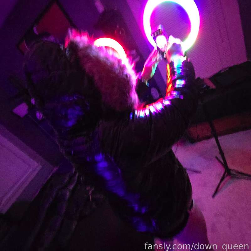 down_queen image #11