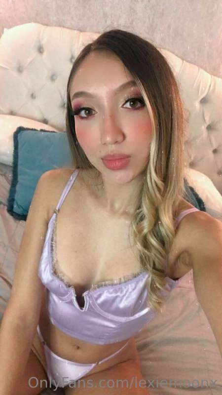 @lucia.vargas Take a look at my friend's page. She's fresh i..