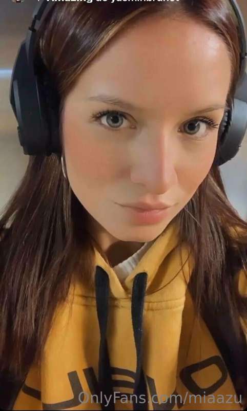Play with me? 💋 #ad

🔪sexting
🔥fetish
🔞videos
💒virtual girlf..