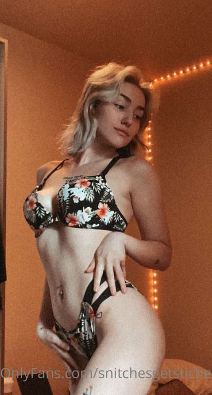 snitchesgetstiches