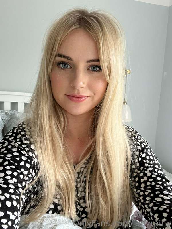 I fancy dressing up tonight 🐰 👩‍⚕️ what would you like to se..