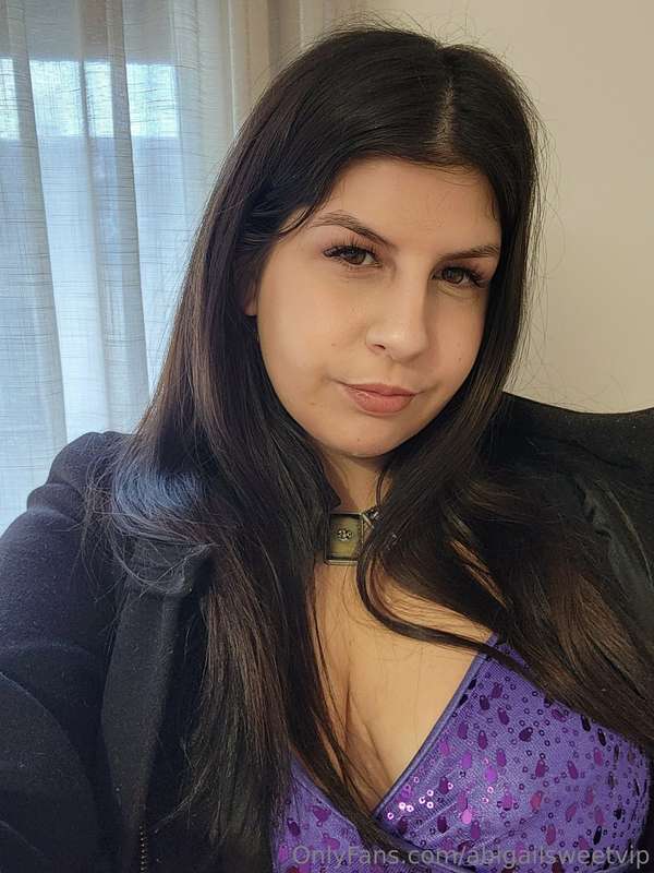 New hot video is coming with whis shinny violet dress