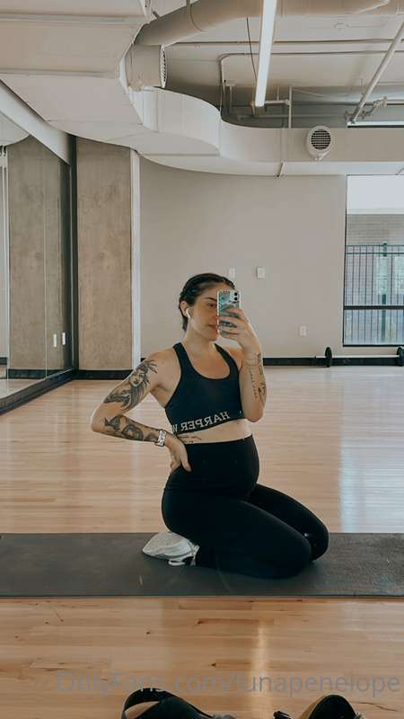 Good morning babes