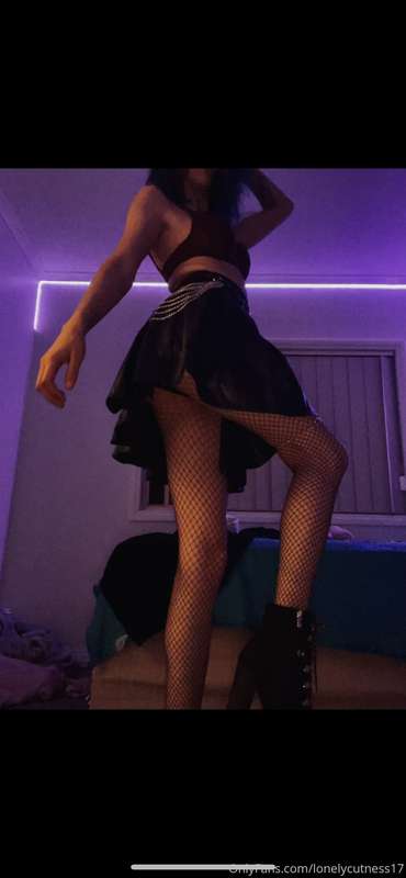 Just feeling myself up in my new heels. Message me if you wa..