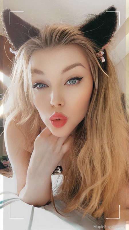 Do you like me as a blonde??? 😍😍😍
