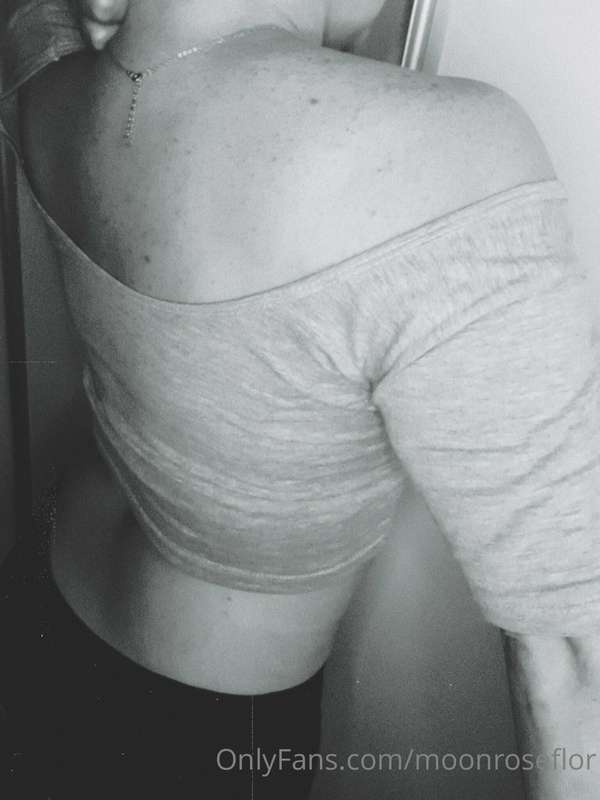 B&W