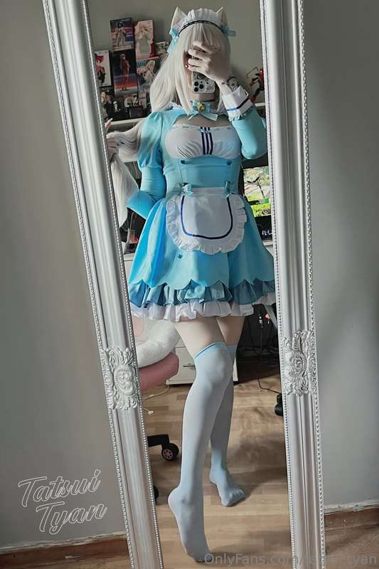 Cute lil girl :3