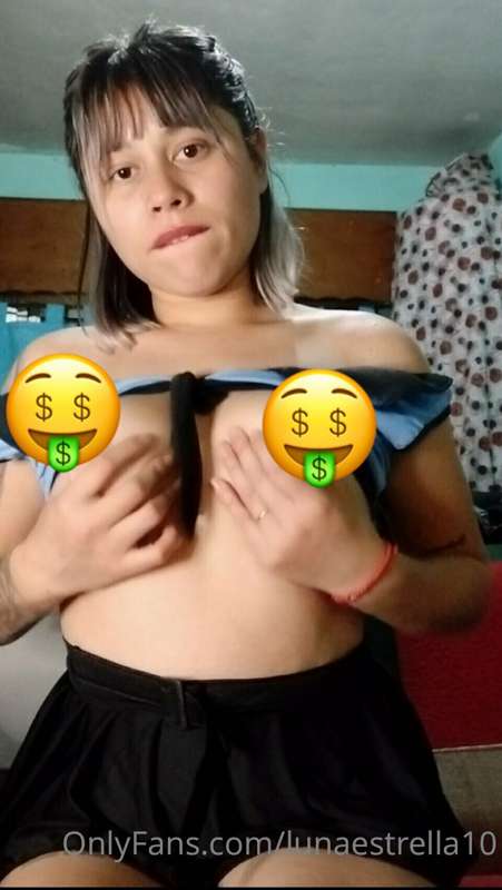 the police 👮🏼‍♀️ more whore 😈🔥🤤😏