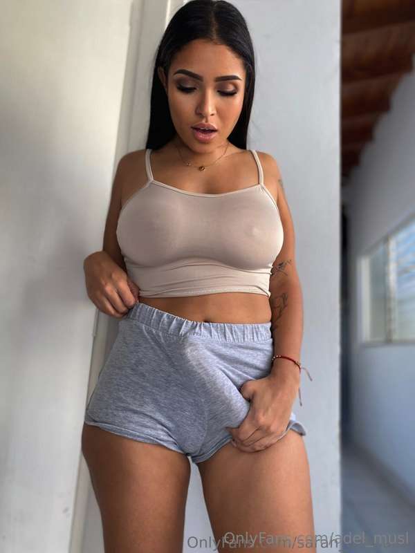 She @sarah_officialxo is ready for your cockNaughty LADY who..