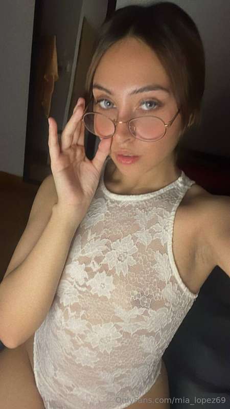 mia_lopez69