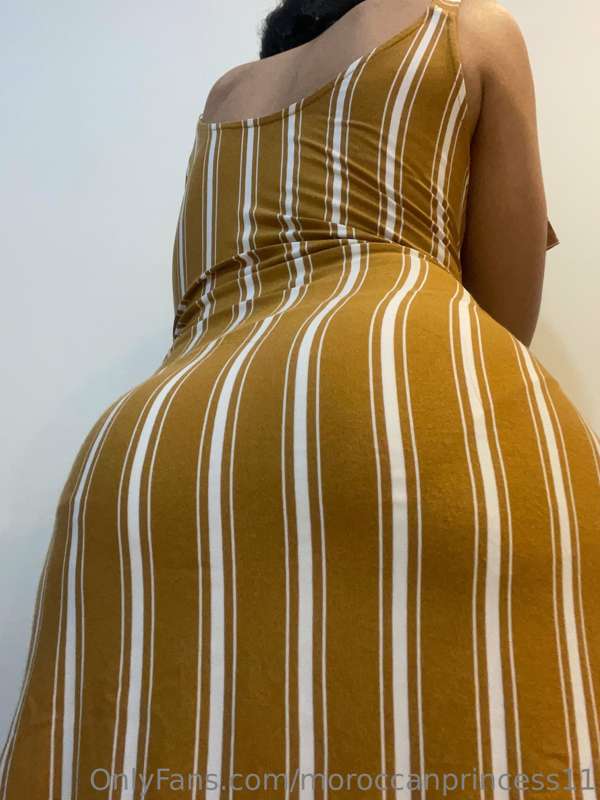 my butt craves kissies 😚😚