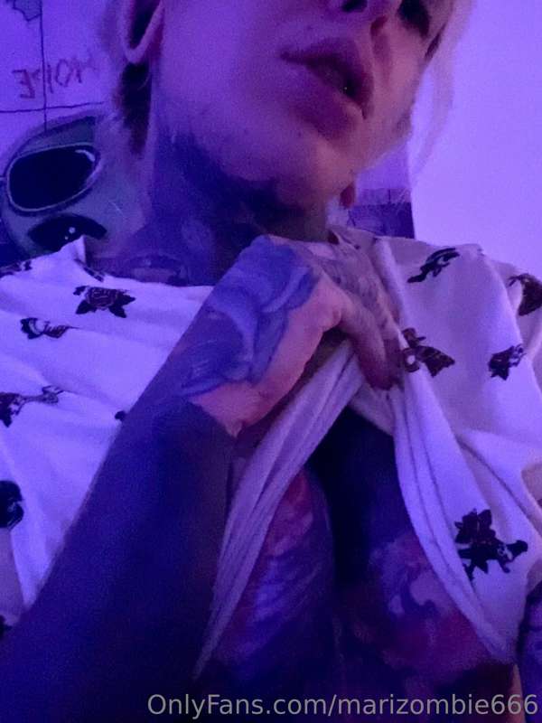 Tits time 😈💕