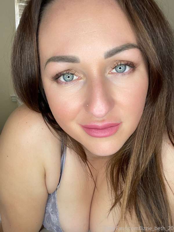 lizzie_beth_20