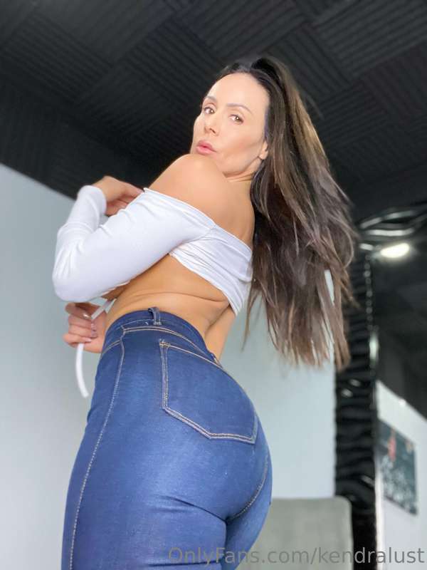 Photo 28 of Kendra Lust on Tocromo