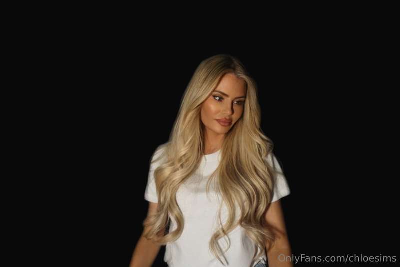 chloesims image #0