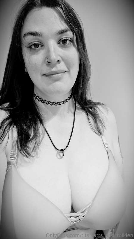 tits_tatts_and_tolkien