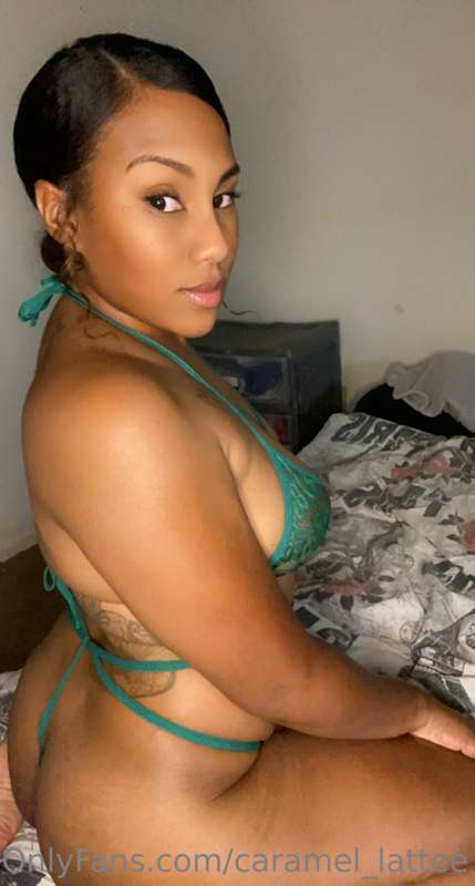 BOOKING VIDEO CALLS FOR TONIGHT AND THIS WEEK!!  MESSAGE ME ..