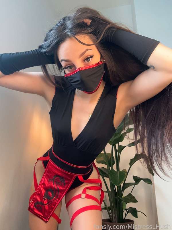 MistressLHush image #5