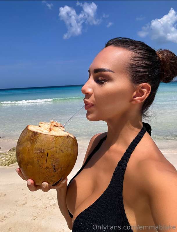 Do you like coconuts?🤪🥥