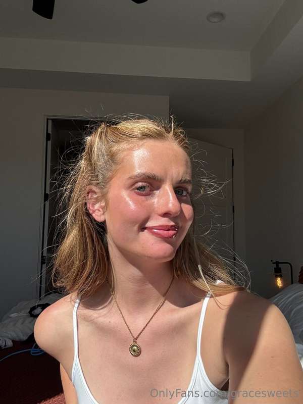 Just a little sparkle in your feed ✨🌼