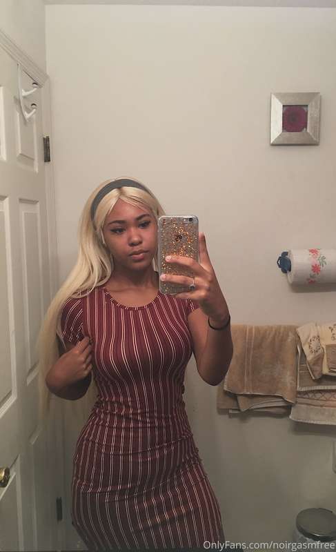 Do you like me in blonde daddy? Your perfect little whore? 🥰