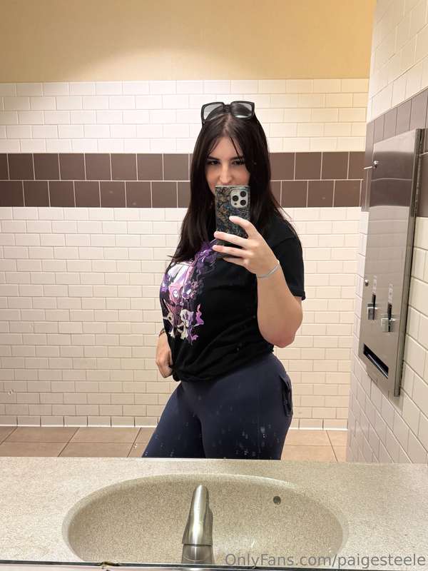 I hope you like curvy women 😍