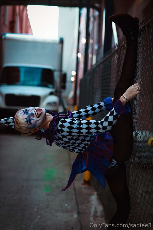 yourdarkomen image #2