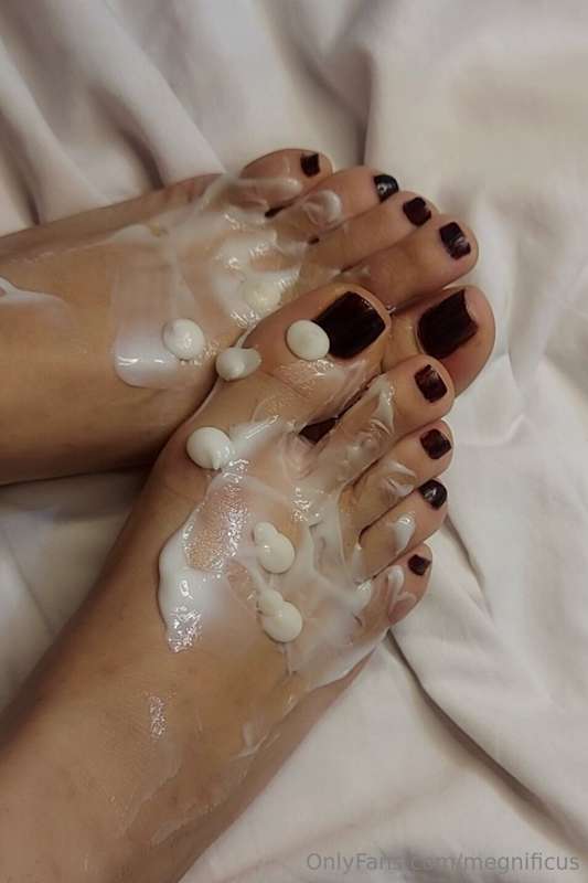 Creamy, sappy, hot...
I love feeling my feet luscious and we..