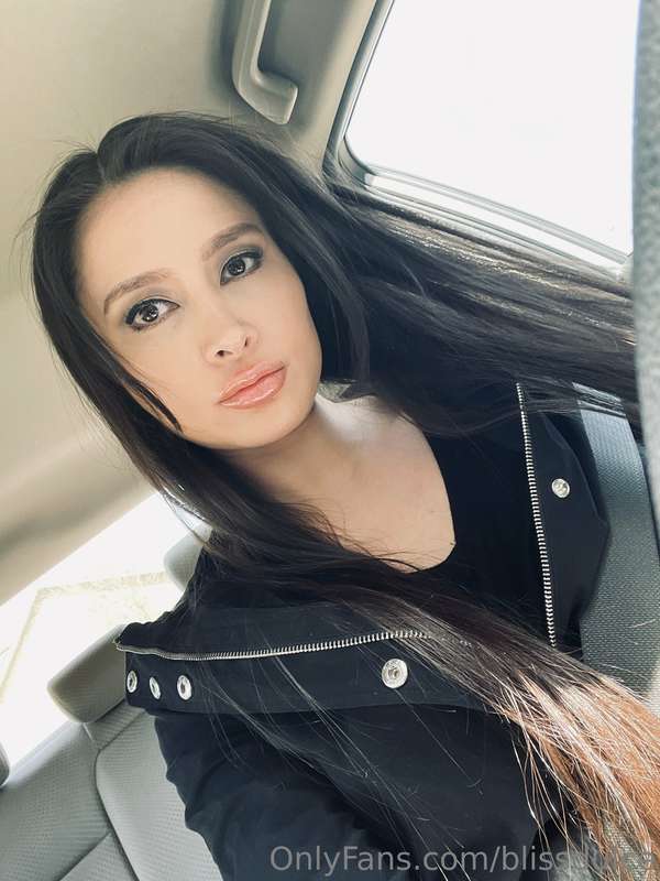 Bad bitches drive safe lol