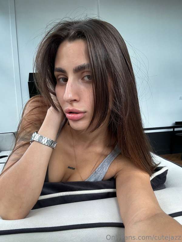 how much do you want me right here, right now?💦